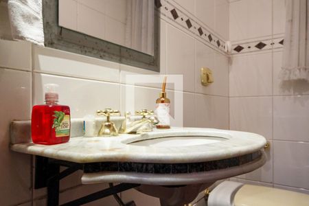 Casa à venda com 270m², 3 quartos e 2 vagas Casa à venda com 270m², 3 quartos e 2 vagasLavabo