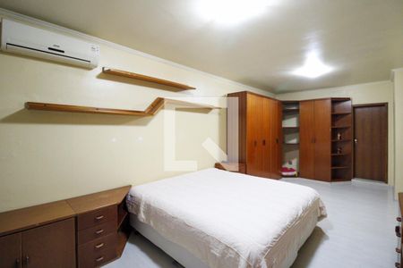 Casa à venda com 270m², 3 quartos e 2 vagas Casa à venda com 270m², 3 quartos e 2 vagasQuarto suite 4