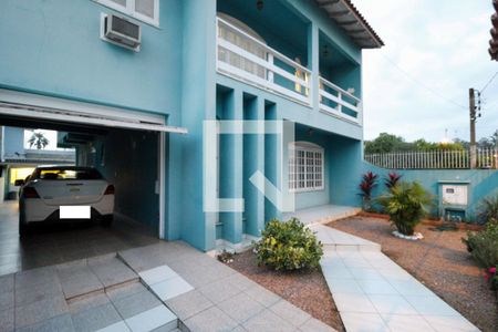 Casa à venda com 270m², 3 quartos e 2 vagas Casa à venda com 270m², 3 quartos e 2 vagasQuintal