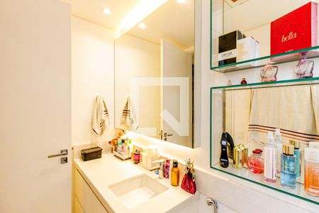 Casa à venda com 310m², 5 quartos e 2 vagasBanheiro Suíte 2