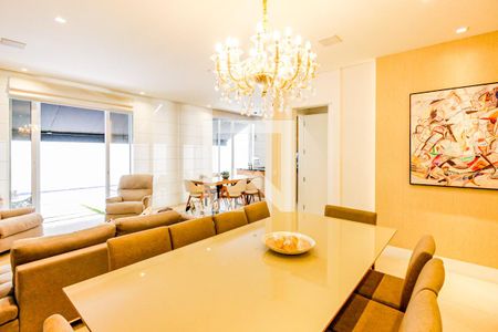 Casa à venda com 310m², 5 quartos e 2 vagasSala de jantar