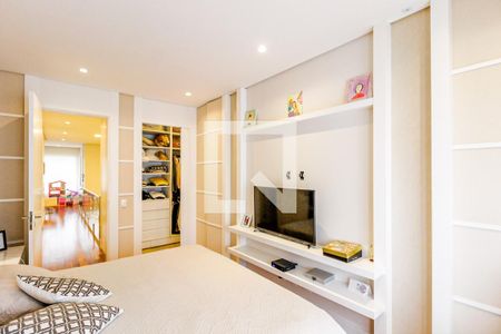 Casa à venda com 310m², 5 quartos e 2 vagasSuíte 4