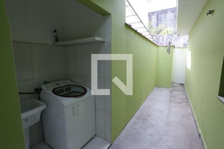 Casa à venda com 200m², 3 quartos e 2 vagasÁrea de Serviço