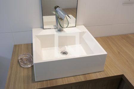 Casa à venda com 200m², 3 quartos e 2 vagasBanheiro da Suíte