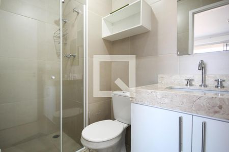 Banheiro de apartamento para alugar com 1 quarto, 33m² em Centro, Osasco