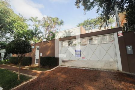 Casa à venda com 220m², 3 quartos e 6 vagasFachada