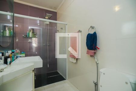 Casa à venda com 220m², 3 quartos e 6 vagasBanheiro do Quarto 2