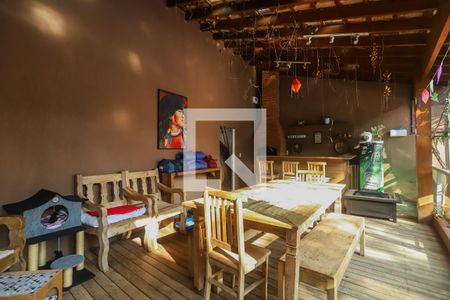 Casa à venda com 220m², 3 quartos e 6 vagasChurrasqueira