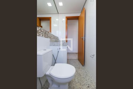 Apartamento à venda com 77m², 3 quartos e 2 vagasBanheiro 2