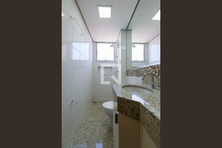 Apartamento à venda com 77m², 3 quartos e 2 vagasBanheiro 2