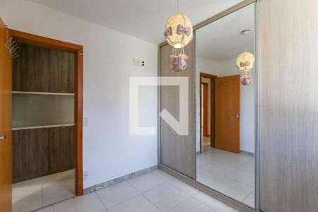 Apartamento à venda com 77m², 3 quartos e 2 vagasQuarto 2