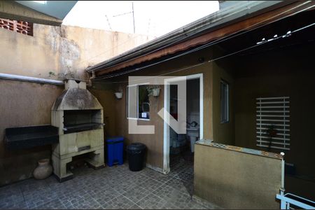 Casa à venda com 253m², 3 quartos e 4 vagasQuintal