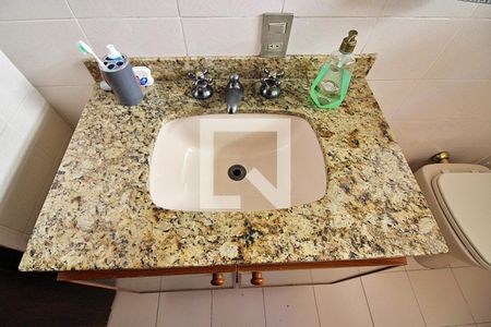 Casa à venda com 150m², 3 quartos e 2 vagasBanheiro Social