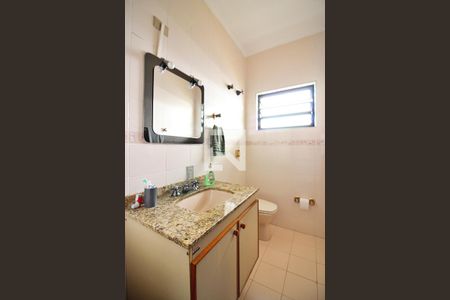 Casa à venda com 150m², 3 quartos e 2 vagasBanheiro Social