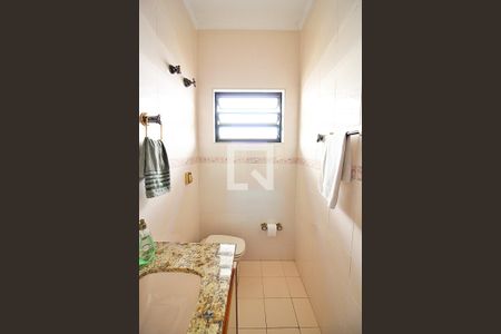 Casa à venda com 150m², 3 quartos e 2 vagasBanheiro Social