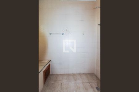 Casa à venda com 417m², 3 quartos e 3 vagasBanheiro da suíte 3