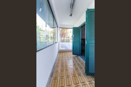 Casa à venda com 417m², 3 quartos e 3 vagasSacada