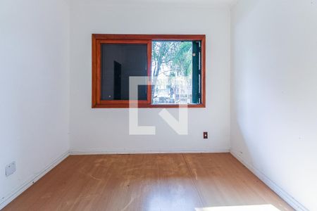 Casa à venda com 417m², 3 quartos e 3 vagasEscritório