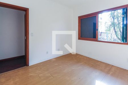 Casa à venda com 417m², 3 quartos e 3 vagasEscritório