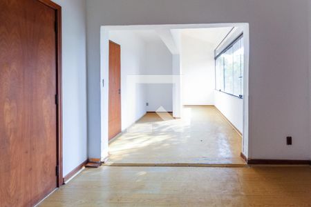 Casa à venda com 417m², 3 quartos e 3 vagasSuíte 1
