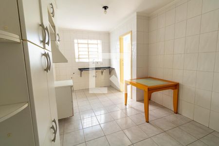 Casa à venda com 208m², 3 quartos e 2 vagas Casa à venda com 208m², 3 quartos e 2 vagasCozinha