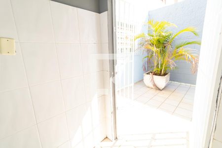 Casa à venda com 208m², 3 quartos e 2 vagas Casa à venda com 208m², 3 quartos e 2 vagasÁrea de Serviço