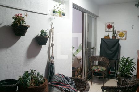 Apartamento à venda com 78m², 2 quartos e 1 vagaVaranda