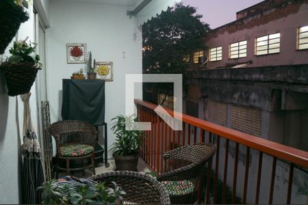 Apartamento à venda com 78m², 2 quartos e 1 vagaVaranda