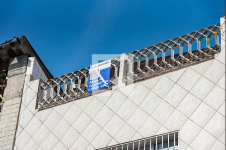 Casa à venda com 220m², 4 quartos e 2 vagasFachada