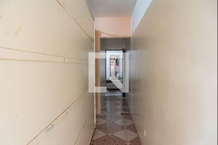 Casa à venda com 220m², 4 quartos e 2 vagasCorredor