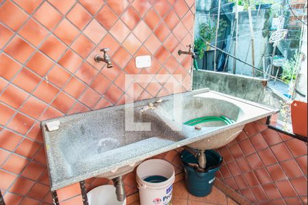 Casa à venda com 220m², 4 quartos e 2 vagasÁrea de serviço