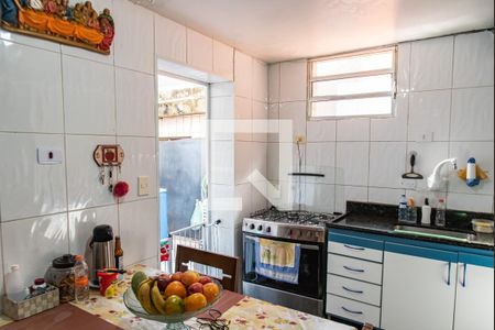 Casa à venda com 220m², 4 quartos e 2 vagasCozinha