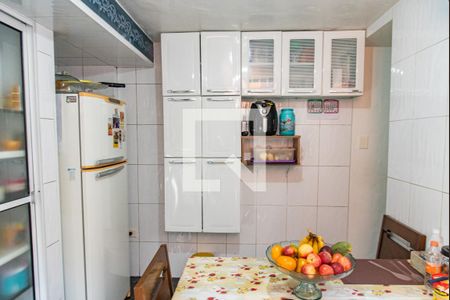 Casa à venda com 220m², 4 quartos e 2 vagasCozinha