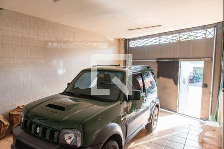Casa à venda com 220m², 4 quartos e 2 vagasGaragem