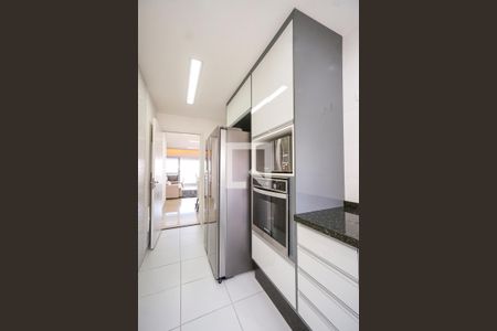 Apartamento à venda com 127m², 3 quartos e 3 vagas Apartamento à venda com 127m², 3 quartos e 3 vagasCozinha