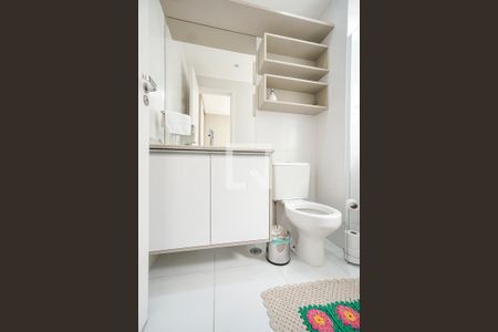 Apartamento à venda com 127m², 3 quartos e 3 vagas Apartamento à venda com 127m², 3 quartos e 3 vagasBanheiro da suíte 02