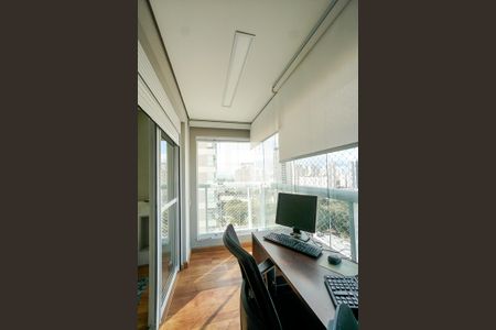 Apartamento à venda com 127m², 3 quartos e 3 vagas Apartamento à venda com 127m², 3 quartos e 3 vagasVaranda da suíte 03