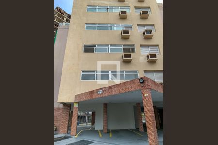 Apartamento para alugar com 120m², 3 quartos e 1 vaga Apartamento para alugar com 120m², 3 quartos e 1 vagaFachada