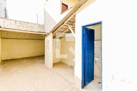 Casa à venda com 77m², 2 quartos e 1 vagaQuintal
