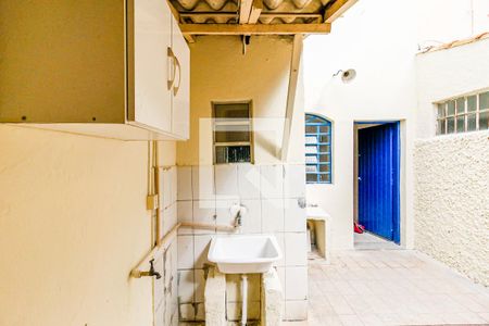 Casa à venda com 77m², 2 quartos e 1 vagaÁrea de Serviço