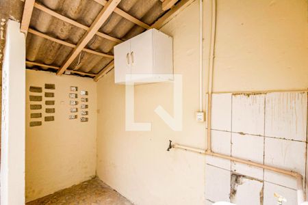 Casa à venda com 77m², 2 quartos e 1 vagaÁrea de Serviço