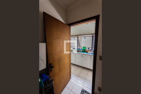 Apartamento à venda com 126m², 3 quartos e 2 vagas Apartamento à venda com 126m², 3 quartos e 2 vagasQuarto de Serviço