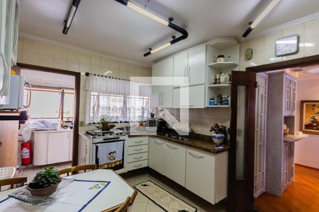 Apartamento à venda com 126m², 3 quartos e 2 vagas Apartamento à venda com 126m², 3 quartos e 2 vagasCozinha