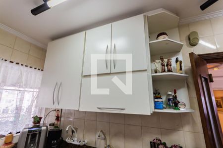 Apartamento à venda com 126m², 3 quartos e 2 vagas Apartamento à venda com 126m², 3 quartos e 2 vagasArmário