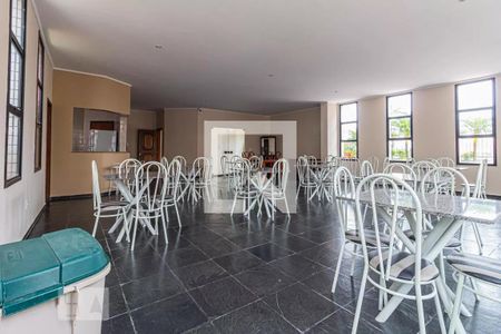 Apartamento à venda com 126m², 3 quartos e 2 vagas Apartamento à venda com 126m², 3 quartos e 2 vagasÁrea comum - Salão de festas