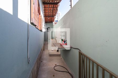 Casa à venda com 180m², 3 quartos e 3 vagas Casa à venda com 180m², 3 quartos e 3 vagasÁrea de serviço