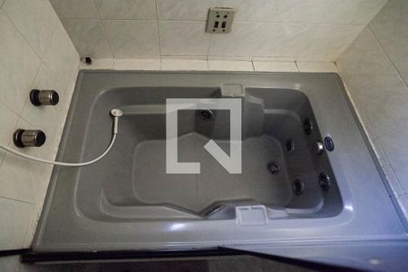 Casa à venda com 180m², 3 quartos e 3 vagas Casa à venda com 180m², 3 quartos e 3 vagasBanheiro da suíte