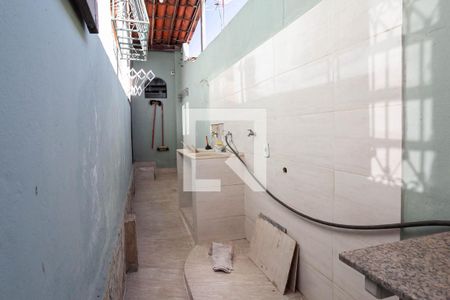 Casa à venda com 180m², 3 quartos e 3 vagas Casa à venda com 180m², 3 quartos e 3 vagasÁrea de serviço