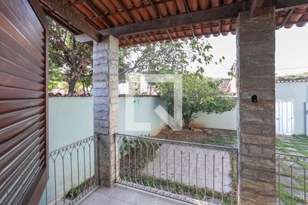 Casa à venda com 180m², 3 quartos e 3 vagas Casa à venda com 180m², 3 quartos e 3 vagasVista do quarto 1