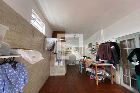 Casa à venda com 210m², 6 quartos e 2 vagasÁrea de Serviço